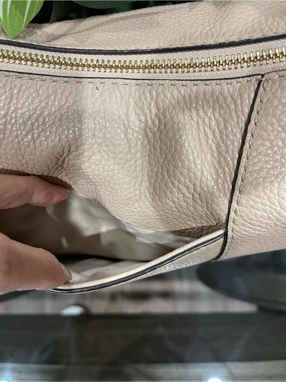 MICHAEL Michael Kors Pebbled Leather Hobo in Rose Beige, Gold Tone Hardware - Picture 6 of 14